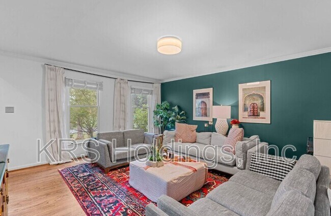 Building Photo - 4500 Marquis Pl
