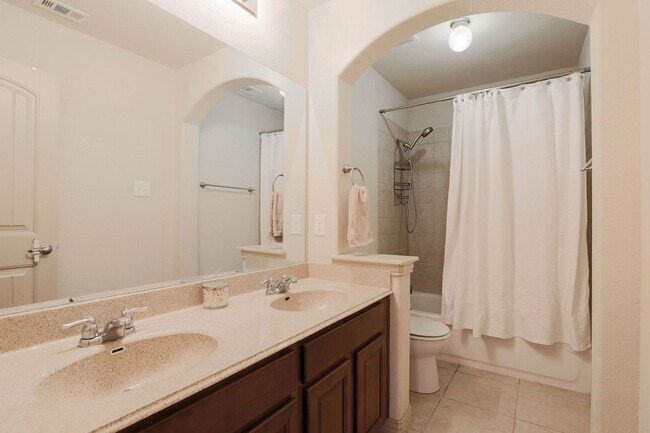 Building Photo - 2300 Dovetail St