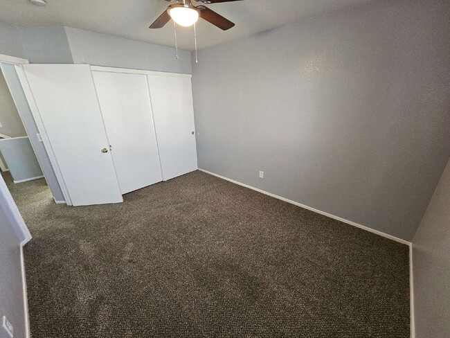 Building Photo - 6030 Blue Autumn St