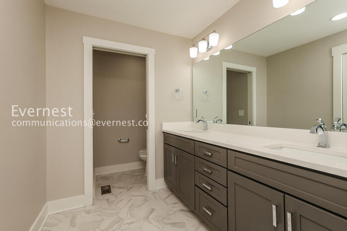 Building Photo - 220 Croleywood Ln