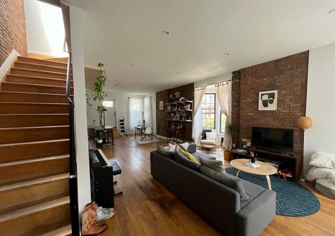 Building Photo - 789 Greene Ave