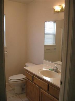 Building Photo - Spacious 3 Bedroom Home In North Chico! Attached Garage and Fenced Backyard PLUS Pet Friendly!