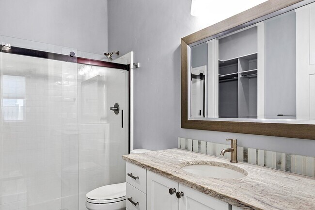 Building Photo - 9042 S La Pampa Way
