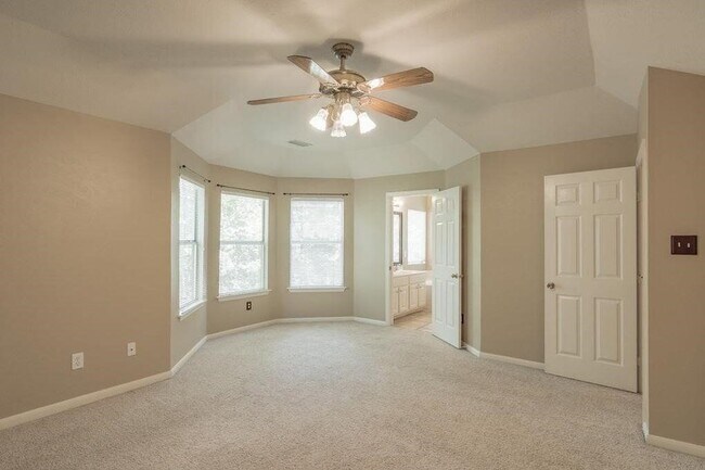 Building Photo - 111 S Winterport Cir