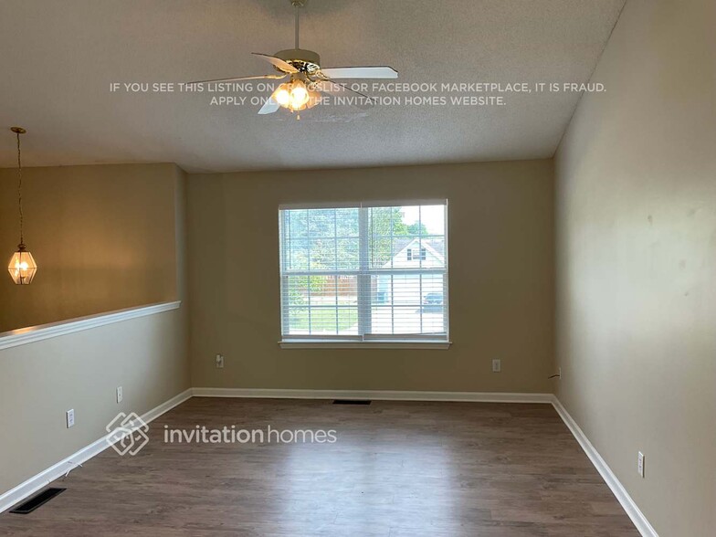 Building Photo - 536 Walton Dr