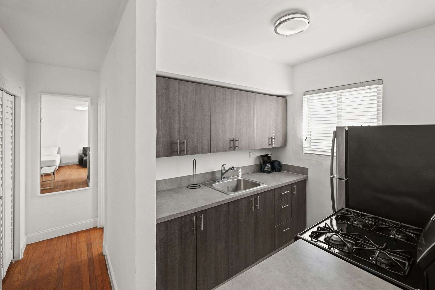 Building Photo - 7340 Harding Ave