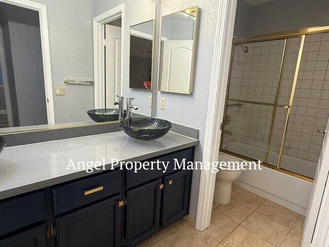 Building Photo - 9131 Brienne Way
