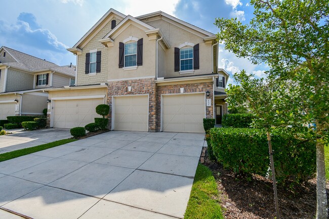 Building Photo - 16021 Summerville Lake Dr