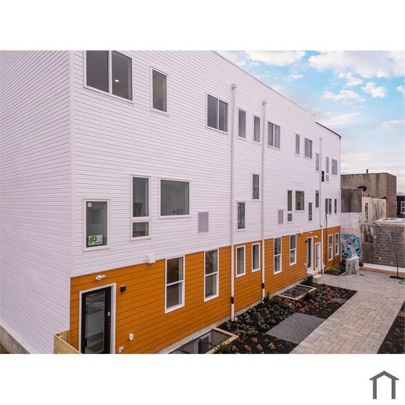 Building Photo - 2717 N Howard St