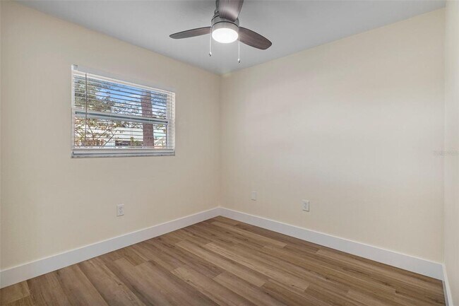Building Photo - 4087 Vana Dr