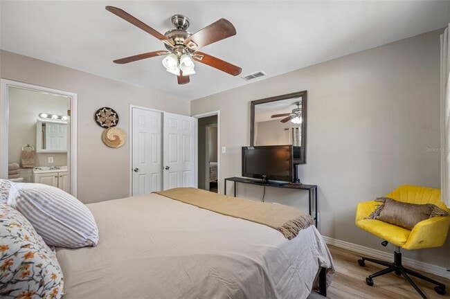 Building Photo - 4704 W Wyoming Ave