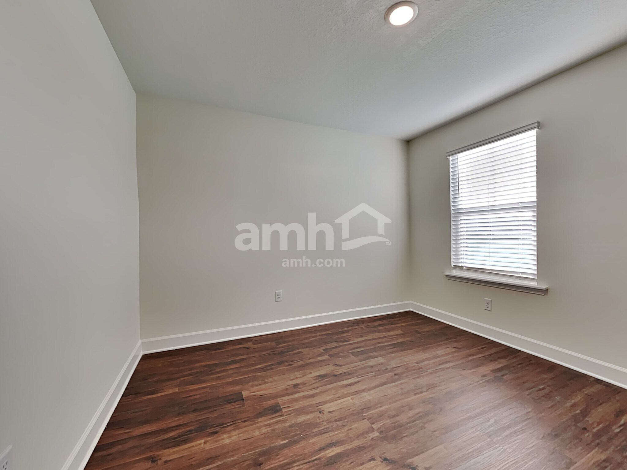 Building Photo - 1034 Tan Tara Trl