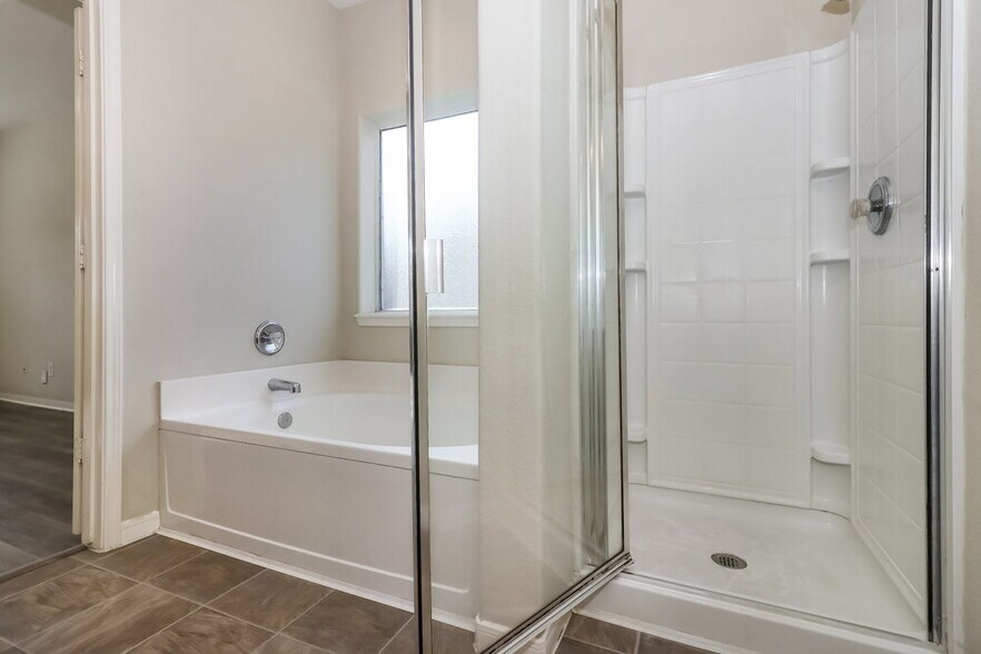 Building Photo - 2723 Durham Chase Ln