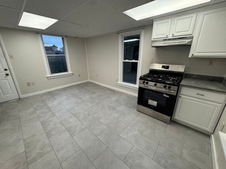 Building Photo - 911 Punta Gorda Ave