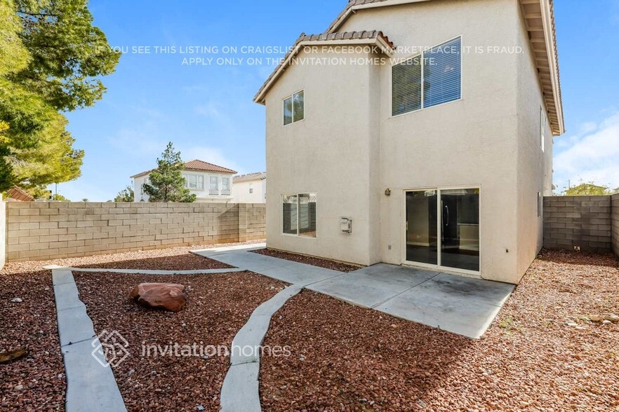 Building Photo - 8428 Opal Splendor Ave