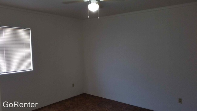 Building Photo - 2 br, 1 bath House - 513 N 40th Ave #8