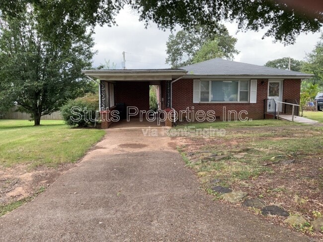 Primary Photo - 3407 Pine Cir