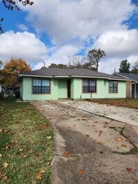 Building Photo - 2413 Huntington Dr