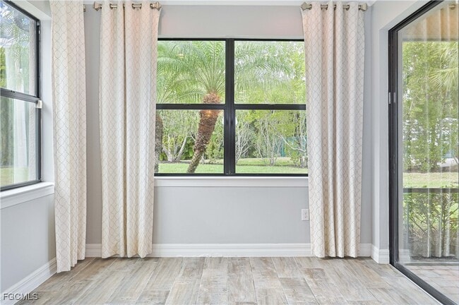 Building Photo - 14589 Laguna Dr