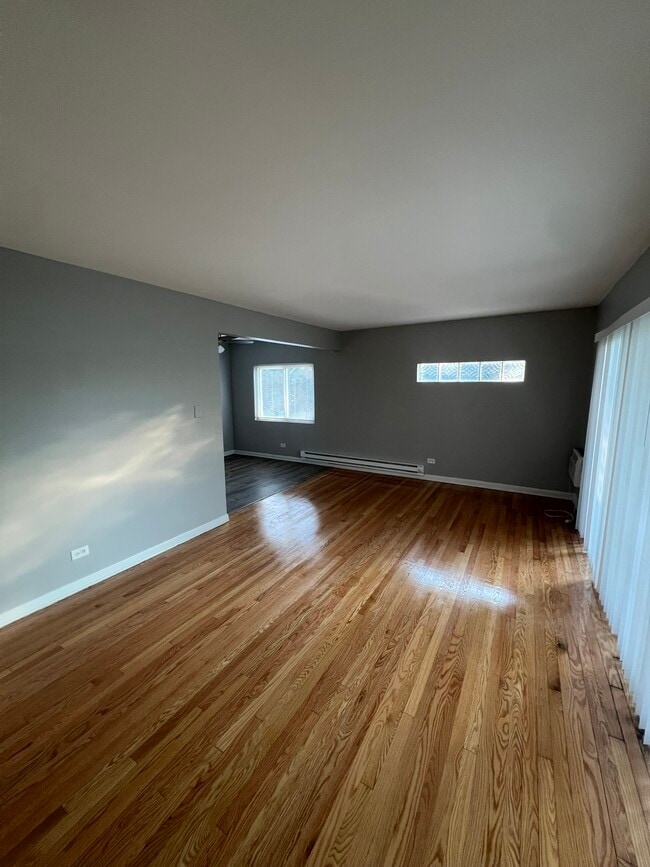 Building Photo - 3125 W 79th St