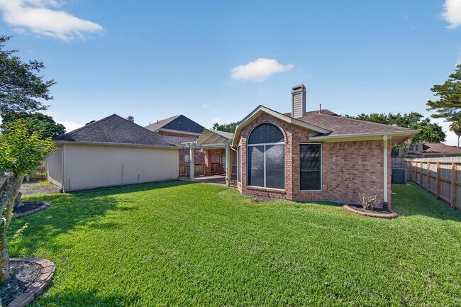 Building Photo - 3918 Abbeywood Dr