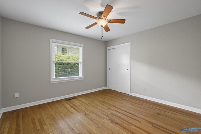 Building Photo - 1508 Owens Dr SE