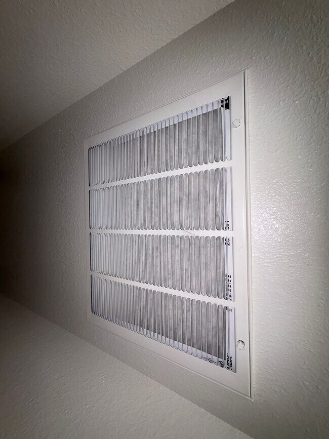 Building Photo - NW Visalia home available in a great neighborhood! available soon