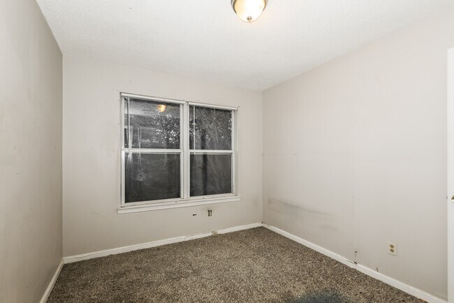 Building Photo - Fantastic 3bd/1.5ba home! Let yourself in!