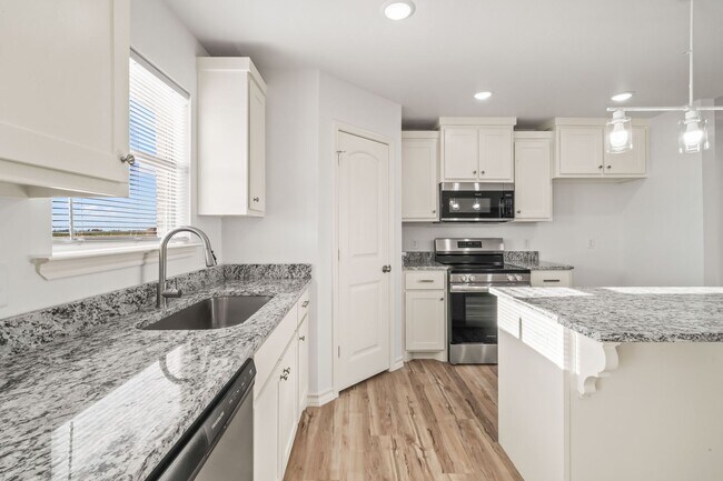 Building Photo - Country Living In Roosevelt ISD!