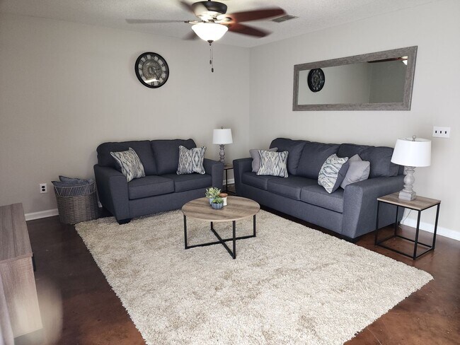 Building Photo - Fleming Island Fully Furnished Home... TWO...
