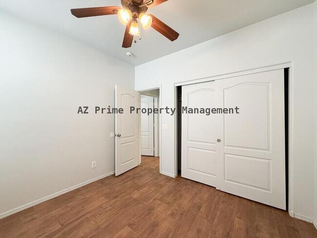 Building Photo - 6919 S 37th Glen