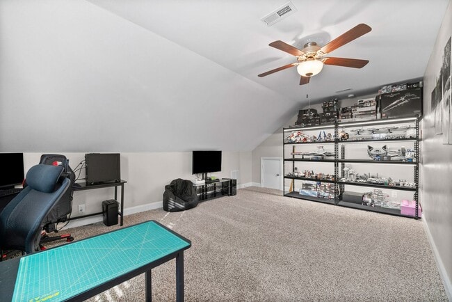 Building Photo - 129 Ambridge St