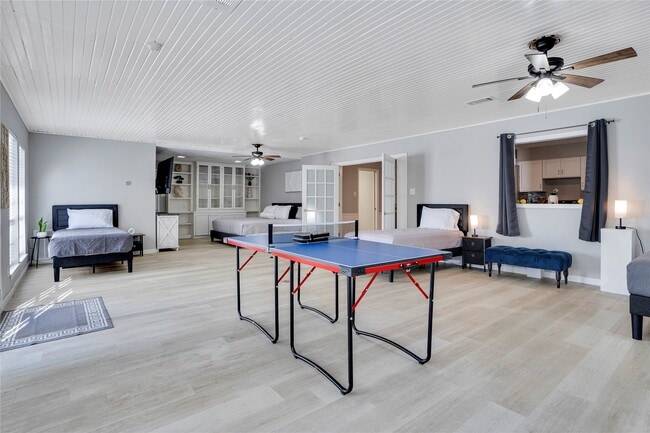 Building Photo - 1523 Saddlecreek Dr