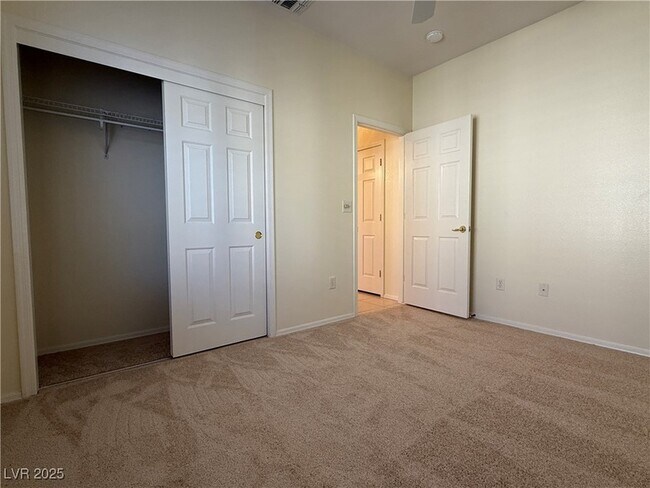 Building Photo - 3025 Seaford Peak Dr