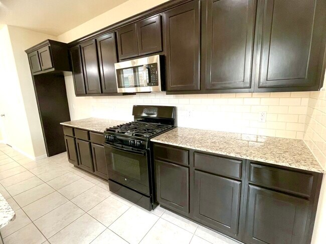 Building Photo - 1518 Summer City Dr