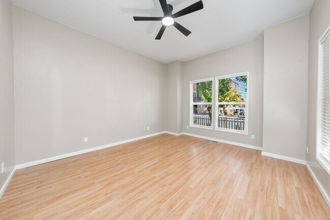 Building Photo - Charming 2-bedroom, 1-bathroom in Roseville