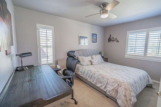 Building Photo - Expansive 5-Bedroom Home with Spa & Solar ...