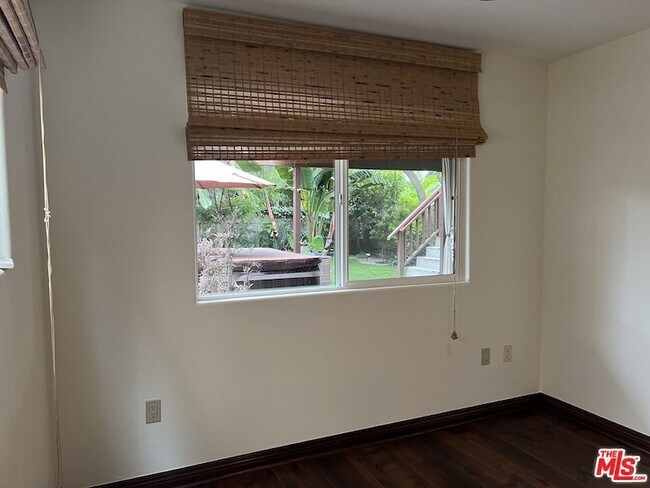 Building Photo - 1019 Camino Real