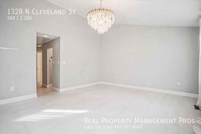 Building Photo - 1328 N Cleveland St