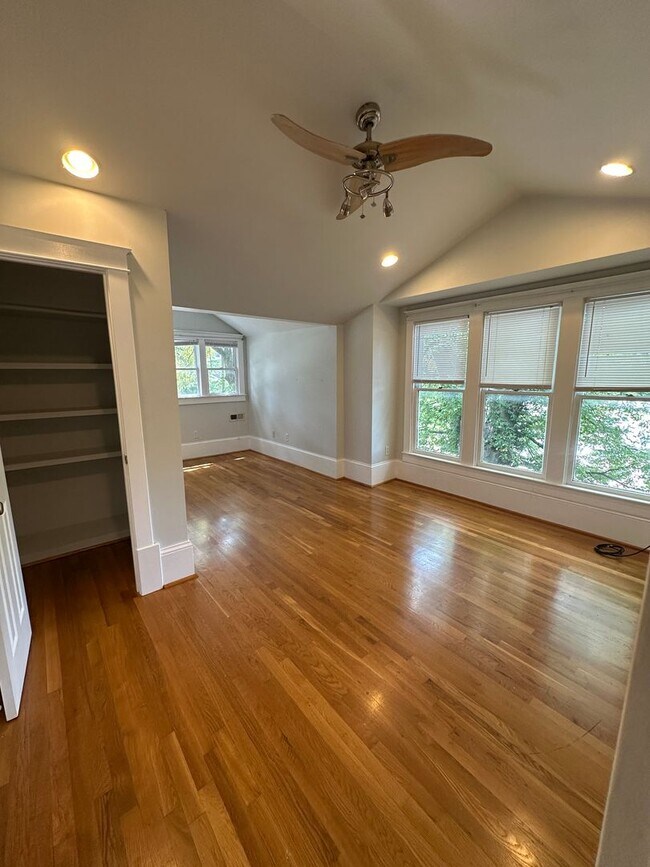 Building Photo - 4508b Park Ave, Nashville TN 37209 *Leasin...