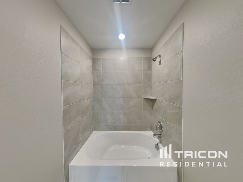 Building Photo - 11827 Mancos Trl