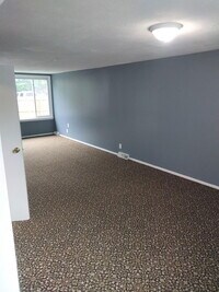 Building Photo - 226 Martin St