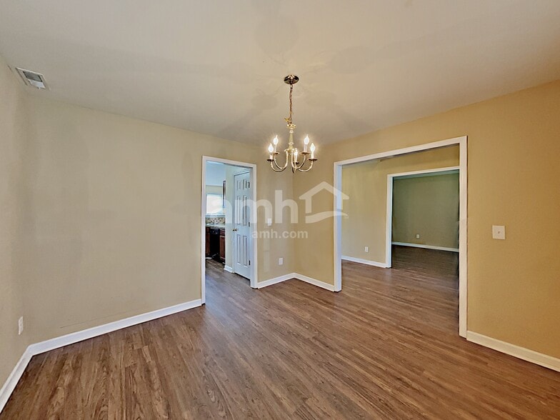 Building Photo - 4027 Cadence Dr