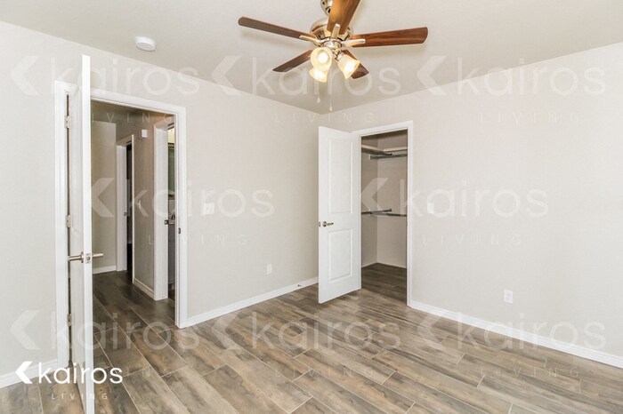 Building Photo - 2704 Daytona Ave