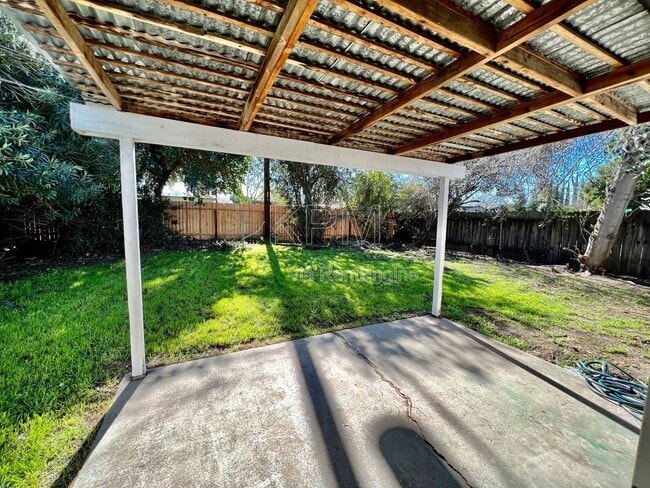 Building Photo - 1932 Rutledge Way