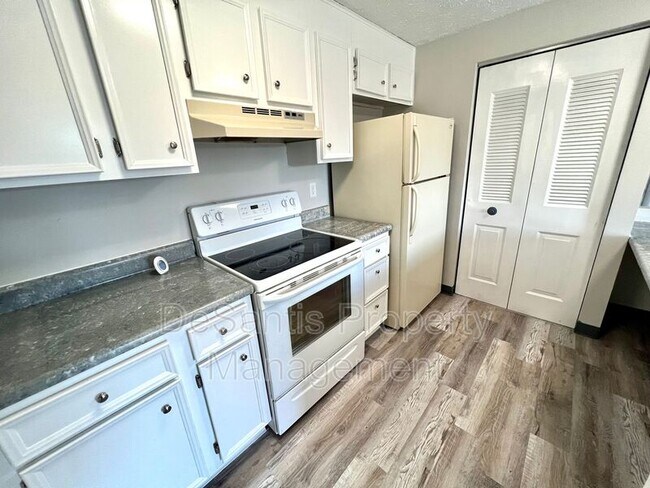 Building Photo - 8109 Revere Pl