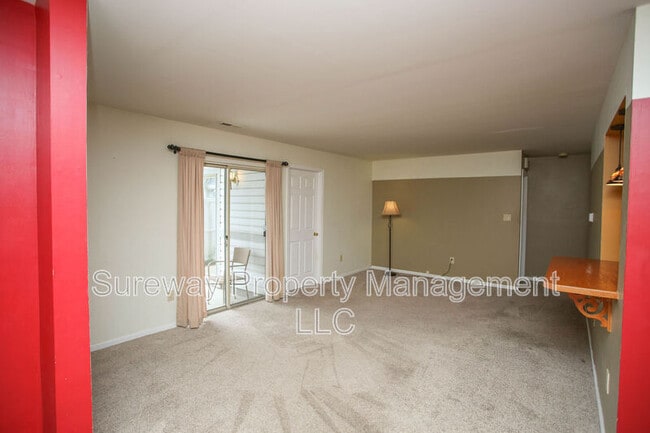 Building Photo - 315 Steeplechase Ct