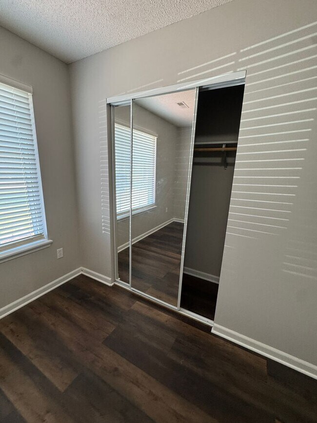 Building Photo - Spacious 3-bedroom, 2-bath home with a 2-car garage!