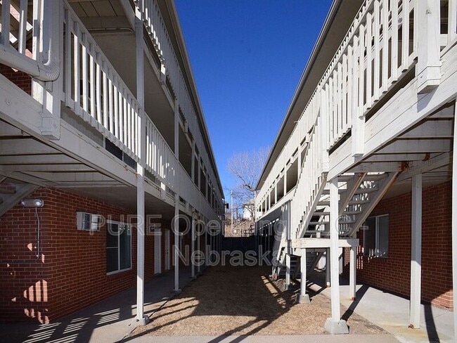 Building Photo - 616 N 46th St