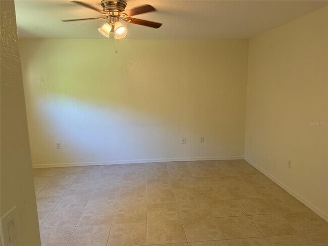 Building Photo - 1203 Saxony Cir